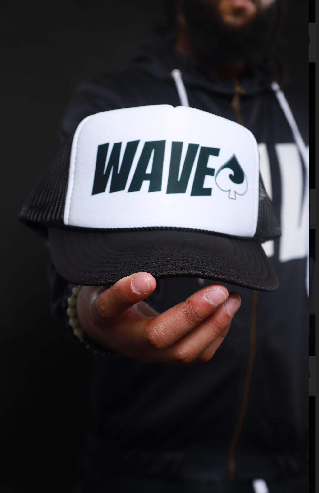 B&W WAVE Trucker Hat